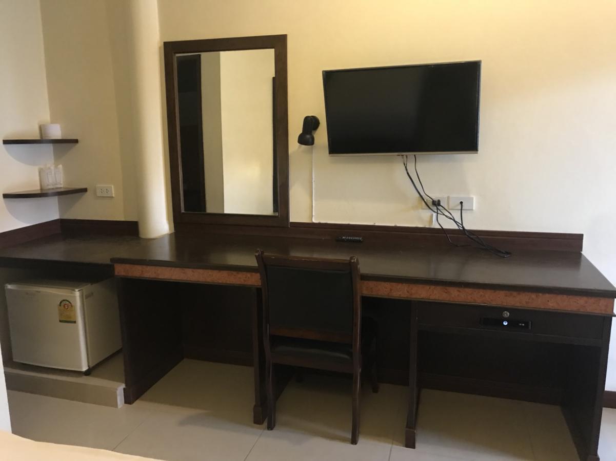 Room Place Chumpon Extérieur photo