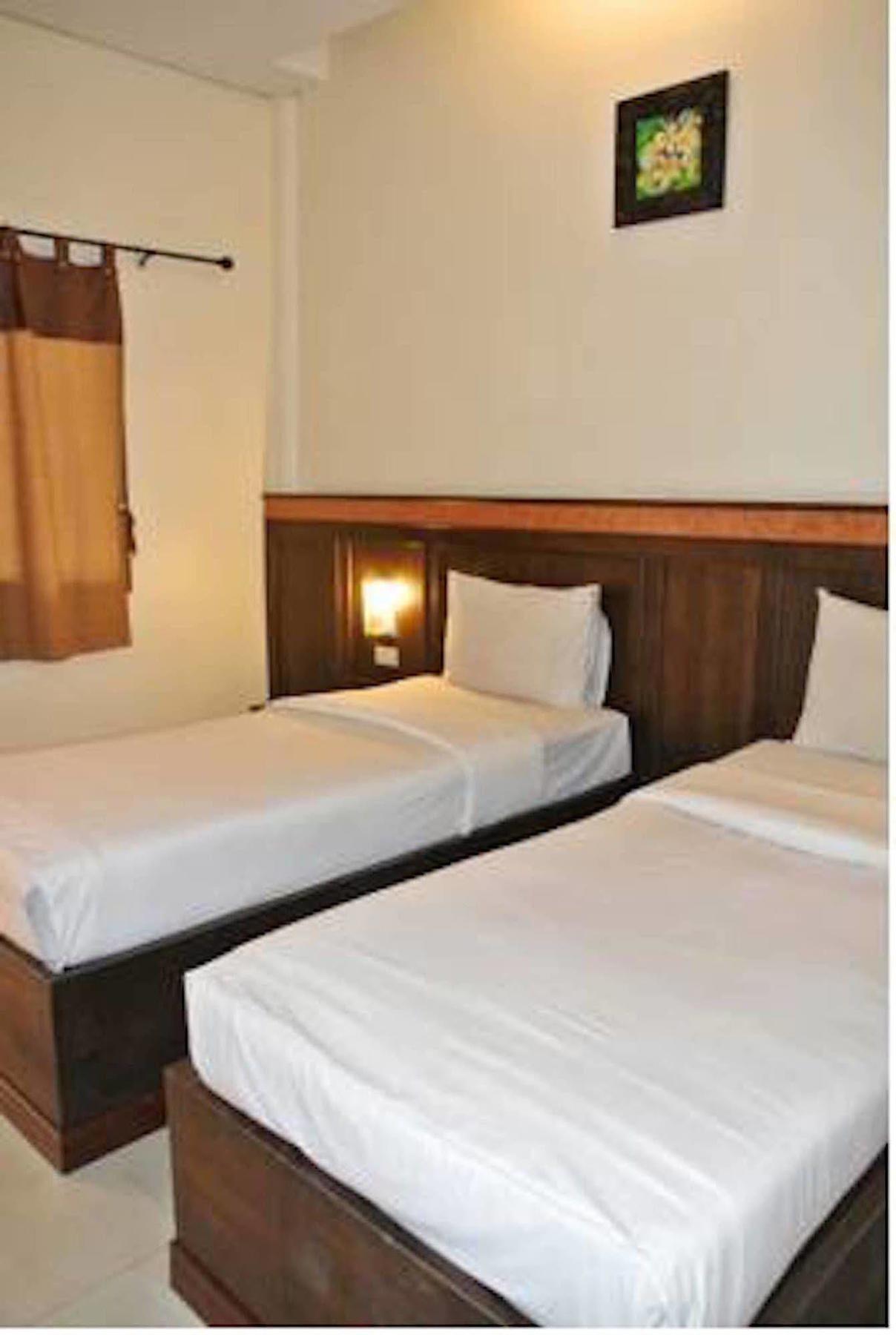 Room Place Chumpon Extérieur photo
